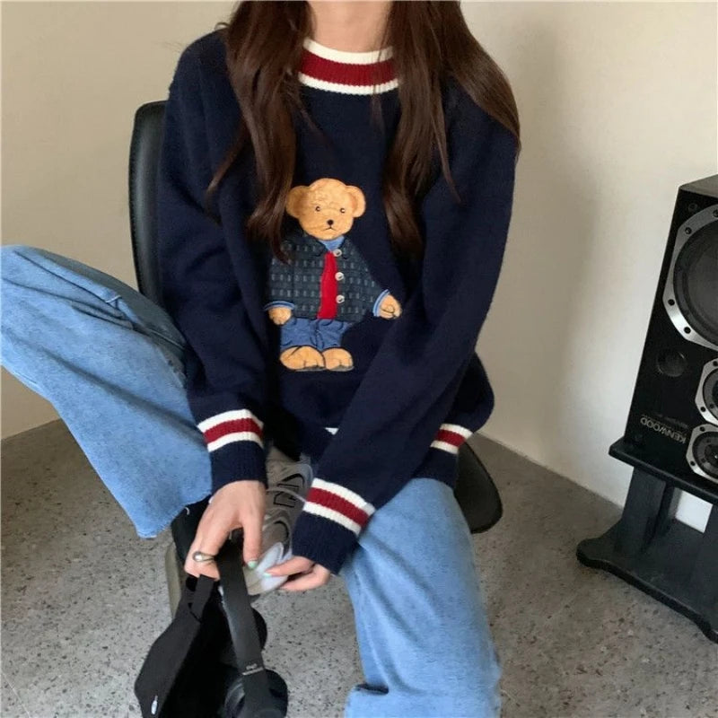 Korean Knitwear Bear Pullover - Youthful Women's 2024 Autumn/Winter Collection, Warm & Loose Jerseys